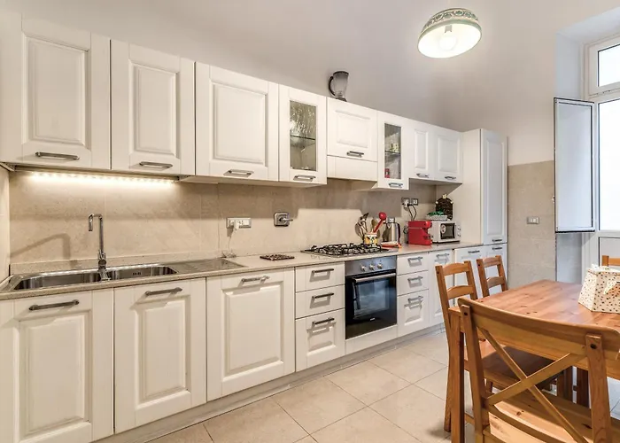 Montebello Apartments79 דירה רומא
