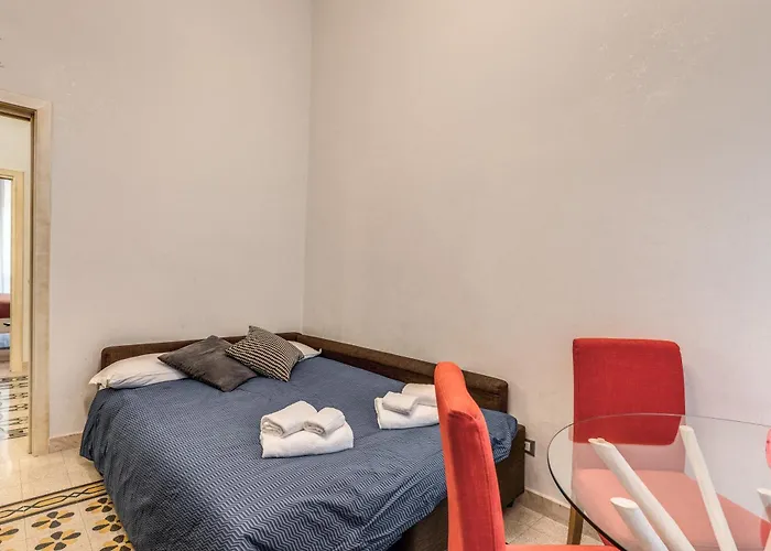 Montebello Apartments79 דירה